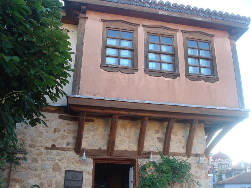 Oikia Alexandrou Traditional Inn อาร์ไนยา ภายนอก รูปภาพ