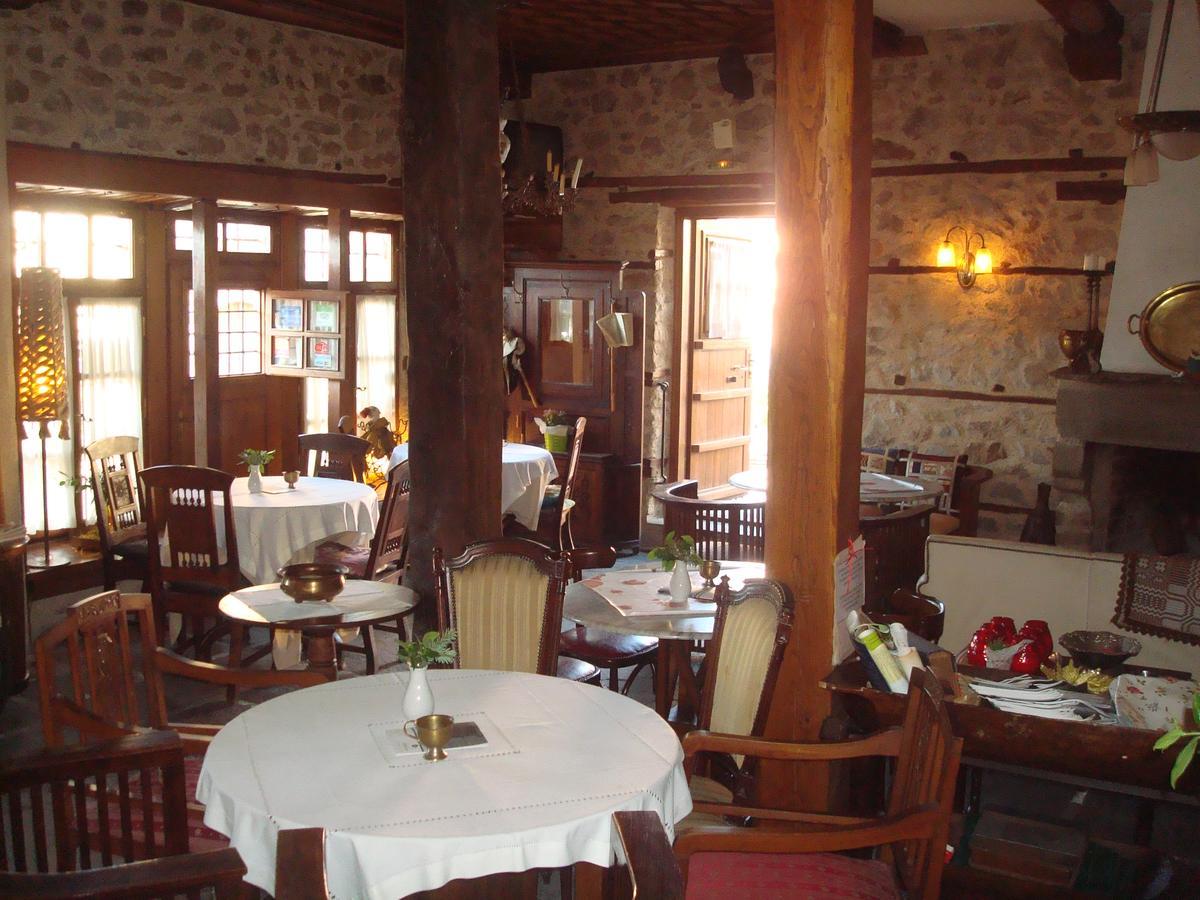 Oikia Alexandrou Traditional Inn อาร์ไนยา ภายนอก รูปภาพ