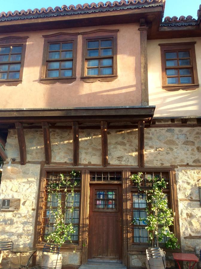 Oikia Alexandrou Traditional Inn อาร์ไนยา ภายนอก รูปภาพ