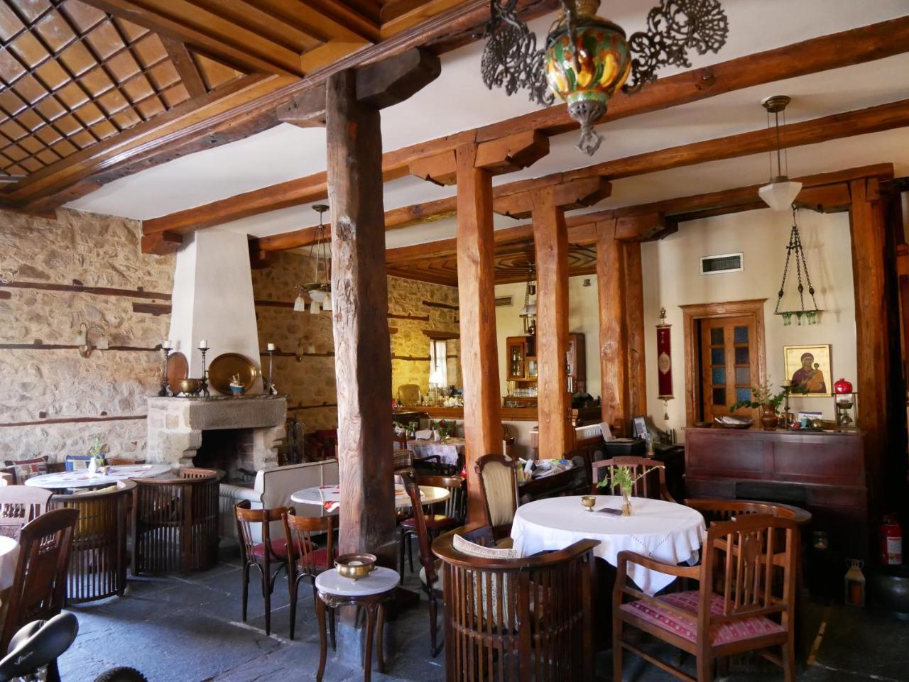 Oikia Alexandrou Traditional Inn อาร์ไนยา ภายนอก รูปภาพ