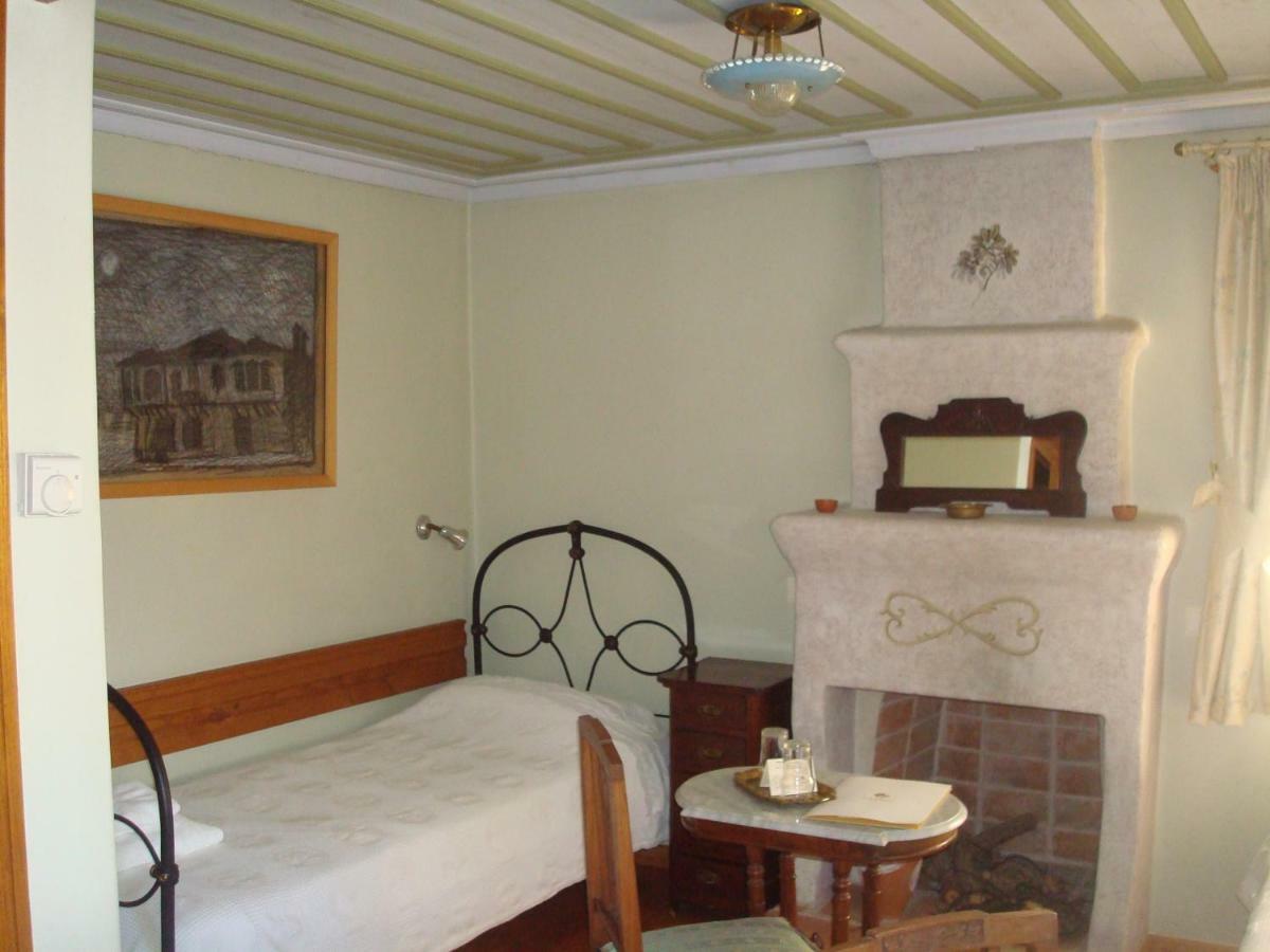 Oikia Alexandrou Traditional Inn อาร์ไนยา ภายนอก รูปภาพ